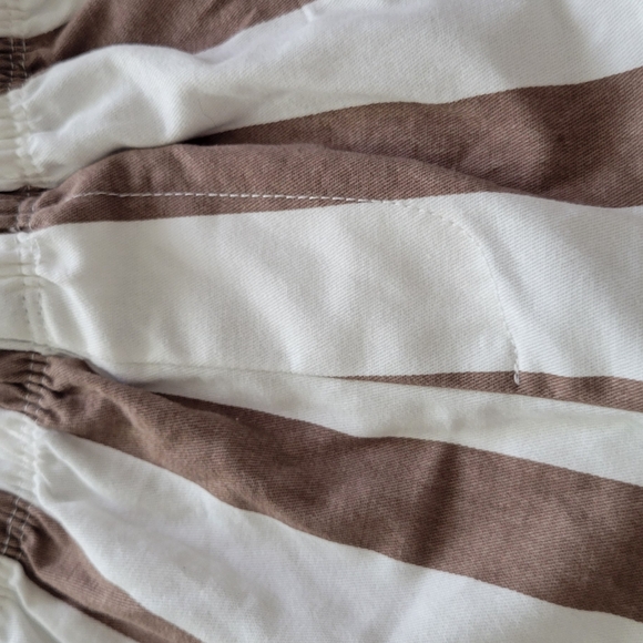 Kids Casual Striped Wide-Leg Bottoms in Beige and White - Picture 5 of 6
